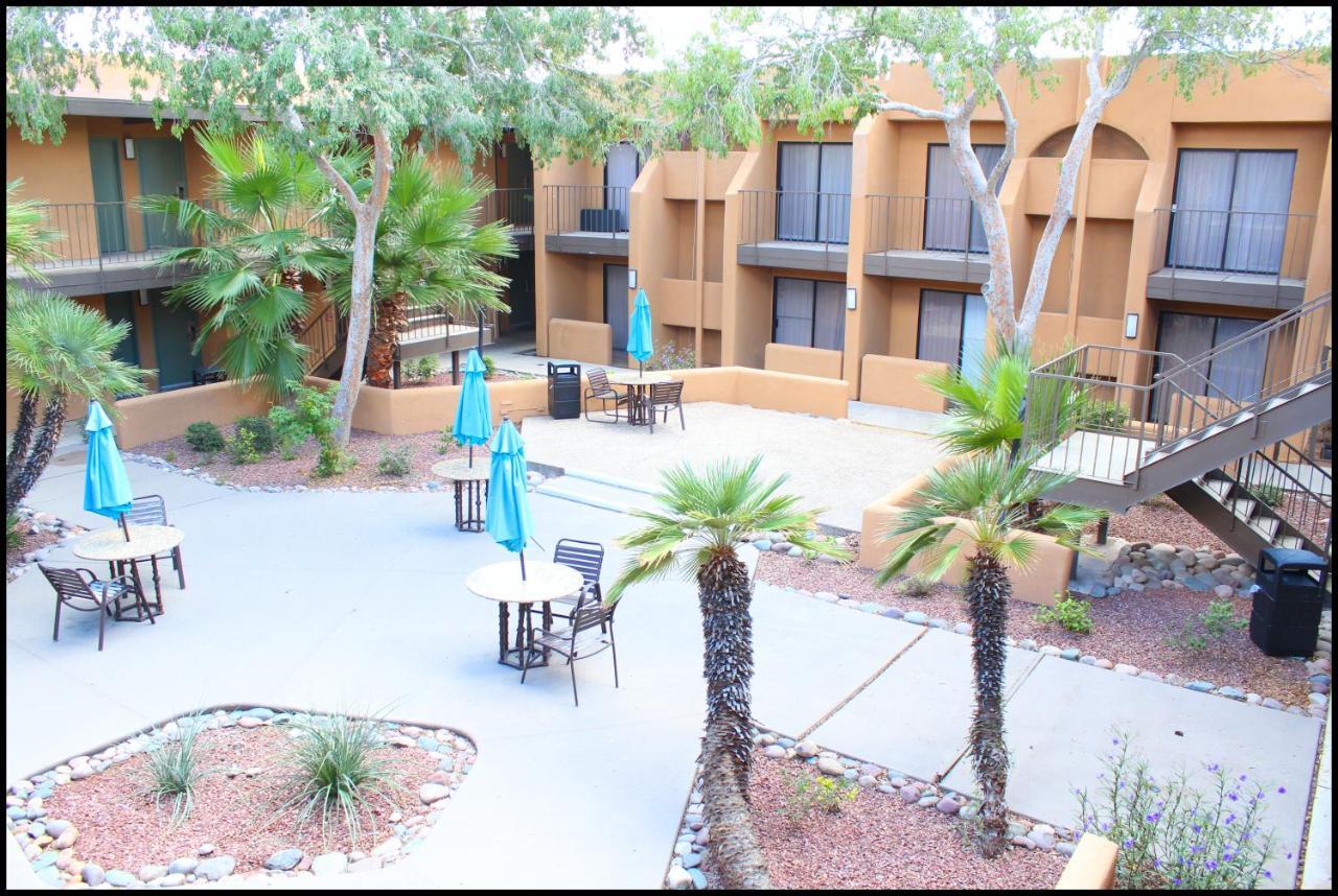 Ramada By Wyndham Tucson Airport Hotel Exterior foto