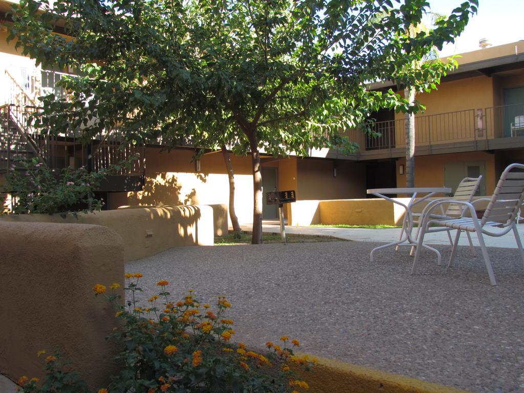 Ramada By Wyndham Tucson Airport Hotel Exterior foto